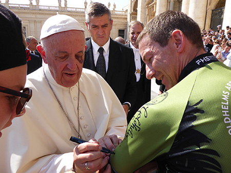 Extremsportler Guido Kunze trifft den Papst